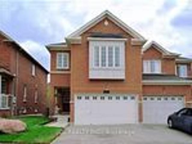 For Lease 15 Maffey Crescent, Richmond Hill, Ontario