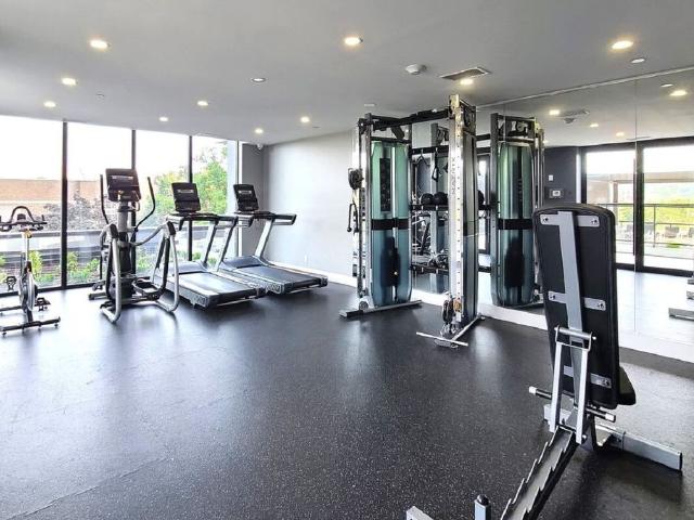 For Lease 15 Queen Street Unit# 1610, Hamilton, Ontario