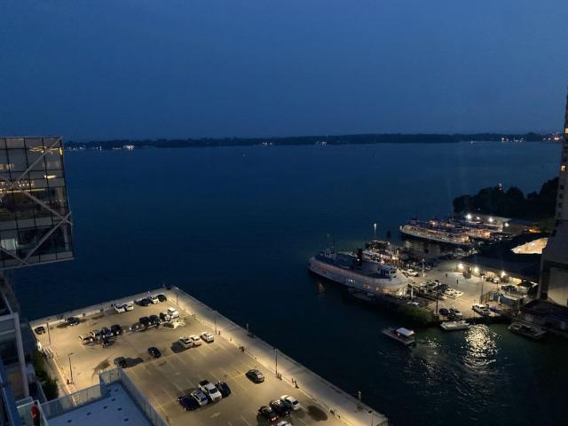 For Lease 15 Queens Quay Unit# 1603, Toronto, Ontario