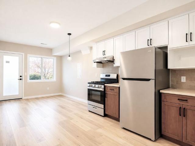 For Lease 15 Waddington Crescent Unit# 2, Toronto, Ontario