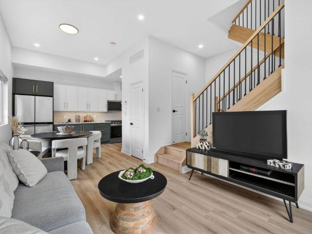 For Lease 164 BETTY ANN Drive Unit# C, Toronto, Ontario