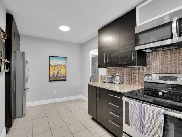 For Lease 165 Laval Street Unit# 165, Vanier and Kingsview Park, Ontario