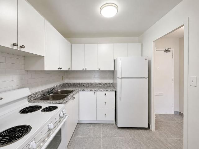 For Lease 1665 Bloor Street Unit# 206, Mississauga, Ontario