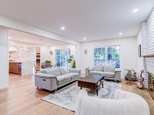For Lease 167 Whitchurch Mews Unit# Upper Level, Mississauga, Ontario