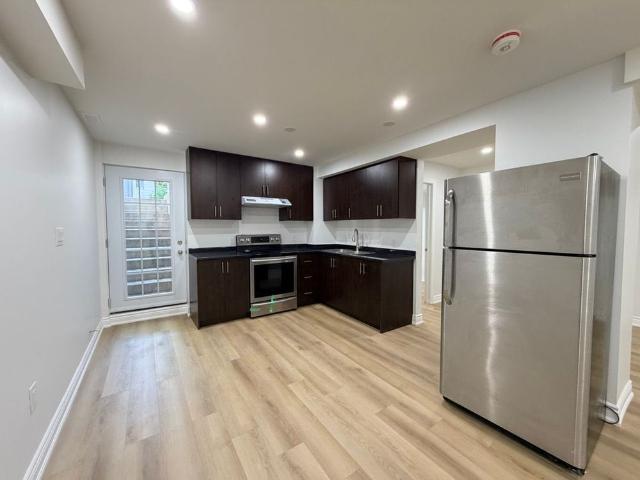 For Lease 1683 Moongate Crescent Unit# Lower, Mississauga, Ontario