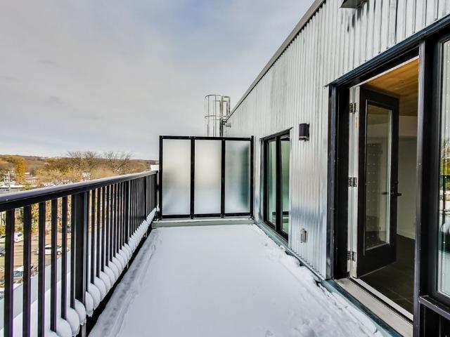 For Lease 1602 Queen Street Unit# PH, Toronto, Ontario