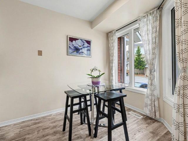 For Lease 1607 Locksley Lane, Beacon Hill North South and Area, Ontario