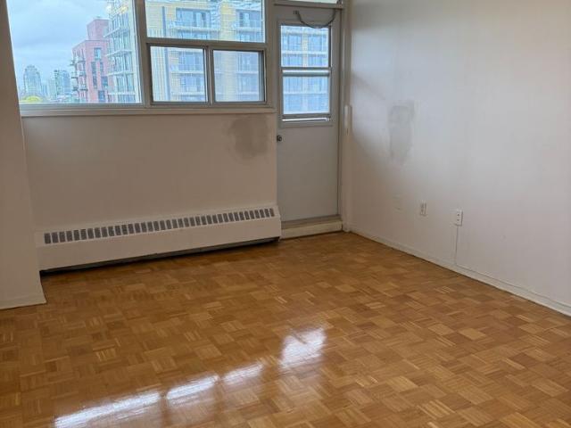 For Lease 161 Oakwood Avenue Unit# 902, Toronto, Ontario