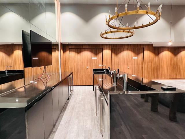 For Lease 161 Roehampton Avenue Unit# 804, Toronto, Ontario