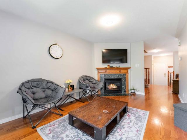 For Lease 16 Cohen Avenue, Kanata, Ontario