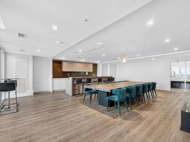 For Lease 16 Concord Place Unit# 550, Grimsby, Ontario