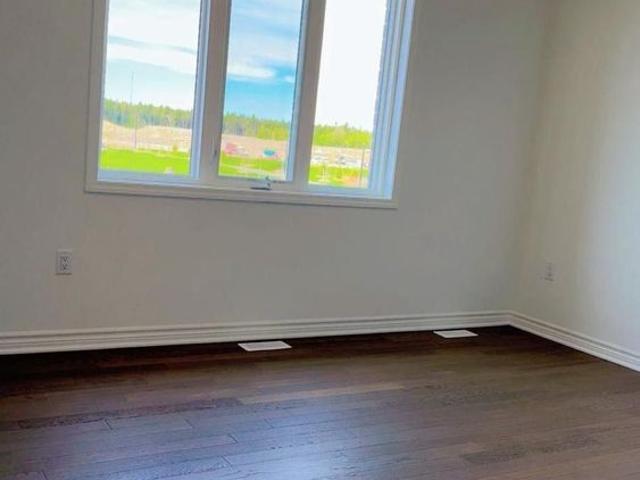 For Lease 16 Foxley Heights, Barrie, Ontario