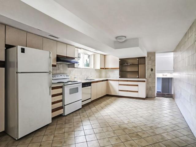 For Lease 16 Kingsdown Drive Unit# Lower, Toronto, Ontario