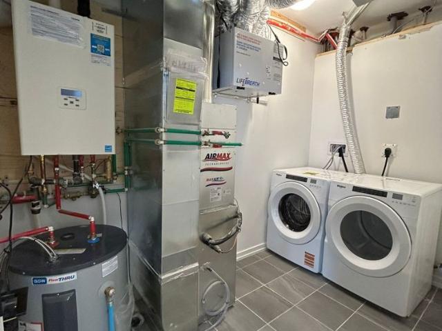 For Lease 16 Lytham Green Circ Circle Unit# 1, Newmarket, Ontario