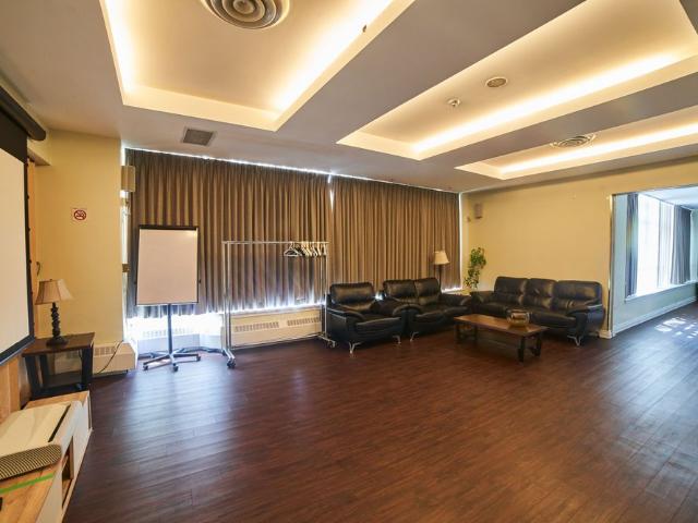 For Lease 1700 Eglinton Avenue Unit# 609, Toronto, Ontario