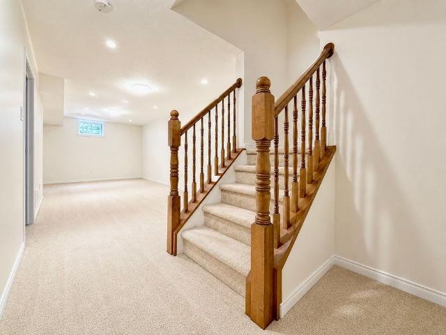 For Lease 170 Laramie Crescent, Barrhaven, Ontario