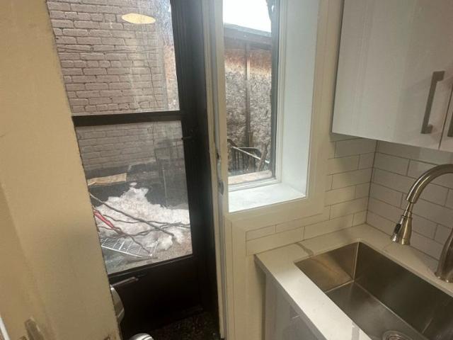 For Lease 1710 St Clair Avenue Unit# Unit 1, Toronto, Ontario