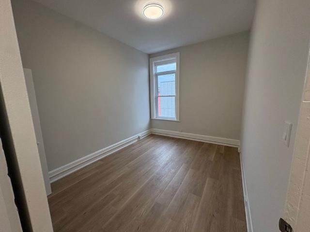 For Lease 172.5 Hunter Street Unit# 4, Peterborough, Ontario