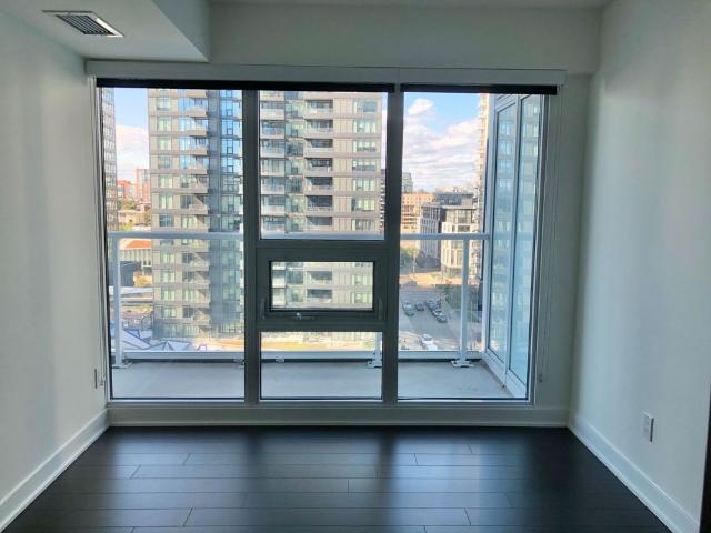 For Lease 17 Bathurst Street Unit# 1109, Toronto, Ontario