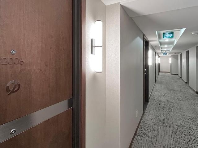 For Lease 17 Bathurst Street Unit# 2006, Toronto, Ontario
