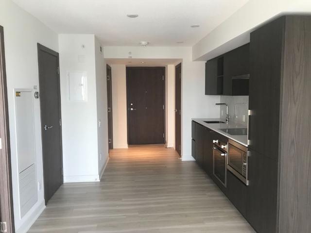 For Lease 17 Bathurst Street Unit# 2009, Toronto, Ontario