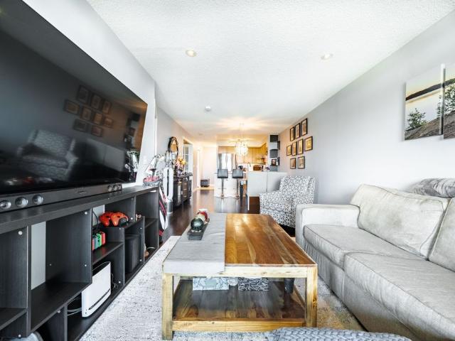 For Lease 17 Barberry Place Unit# 808, Toronto, Ontario
