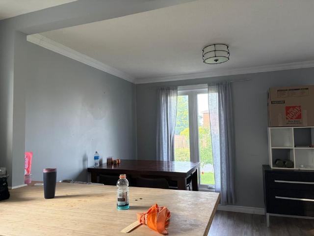 For Lease 17 Daphne Crescent Unit# Main, Barrie, Ontario