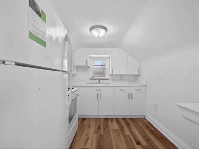 For Lease 17 Southbourne Avenue Unit# Upper, Toronto, Ontario