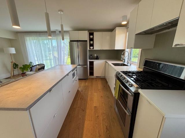 For Lease 18683 Loyalist Parkway Unit# 2, Prince Edward County, Ontario