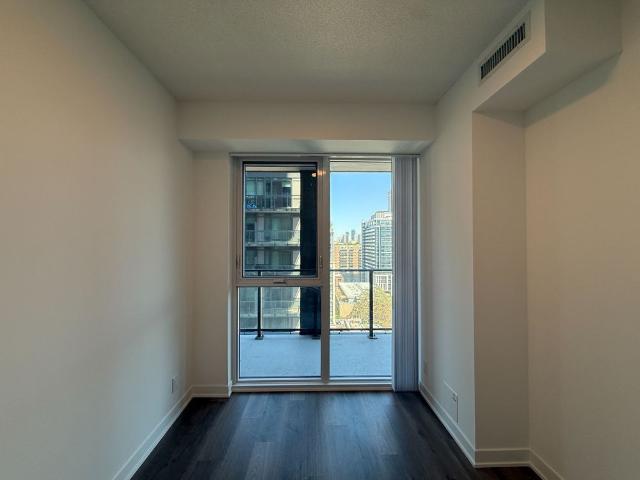 For Lease 180 Front Street Unit# 1701, Toronto, Ontario
