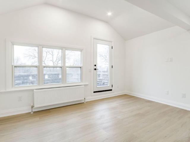For Lease 180 Queens Drive Unit# 3rd Floor, Toronto, Ontario