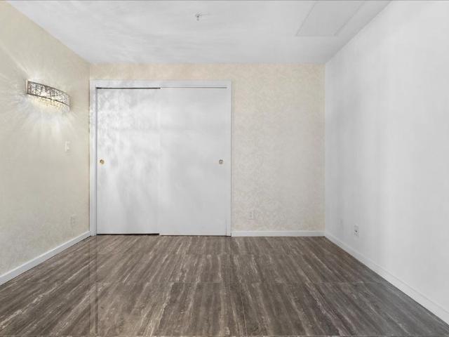 For Lease 180 University Avenue Unit# 2105, Toronto, Ontario