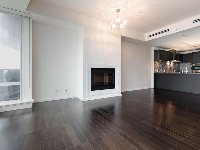 For Lease 180 University Avenue Unit# 3002, Toronto, Ontario