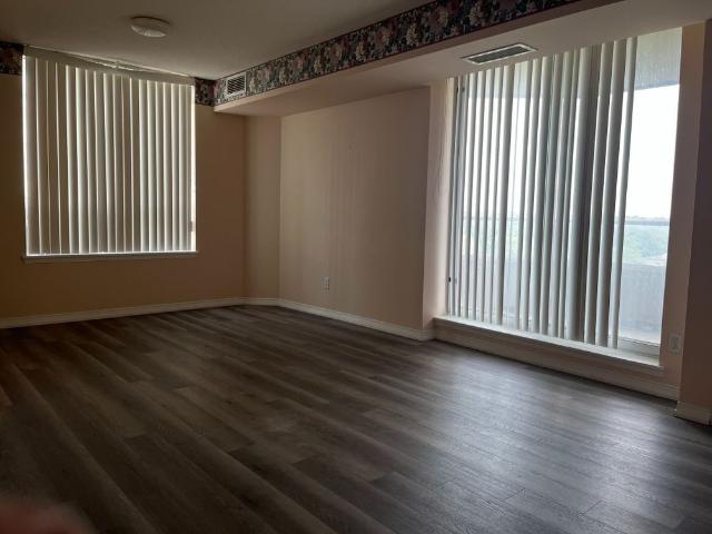 For Lease 18 Hillcrest Avenue Unit# 902, Toronto, Ontario