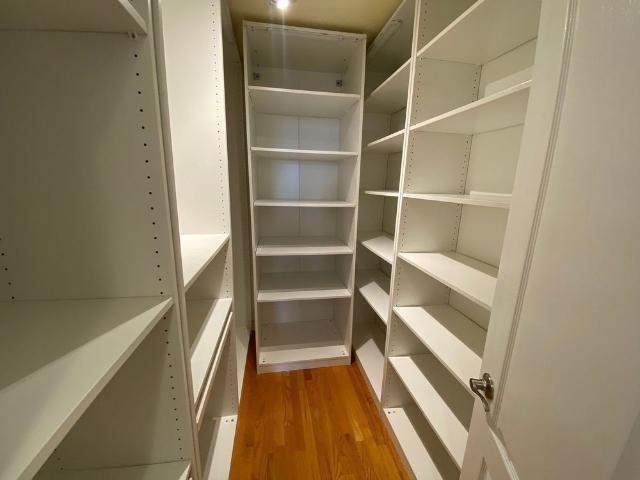 For Lease 18 Sommerset Way Unit# 2018, Toronto, Ontario