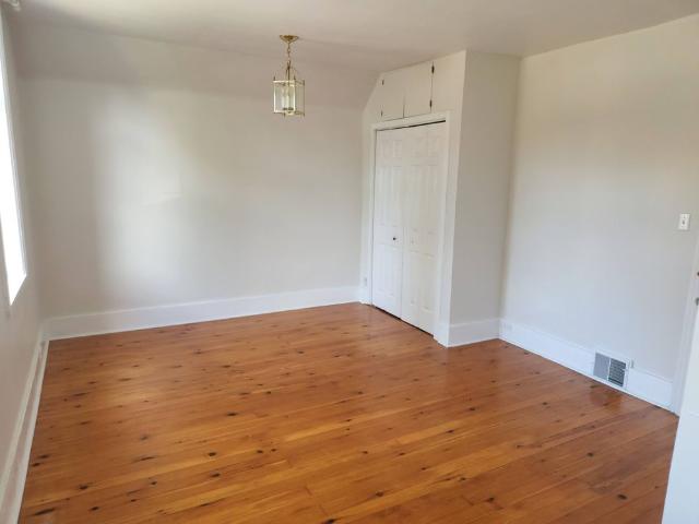 For Lease 18 Wilton Crescent, Glebe Ottawa East and Area, Ontario