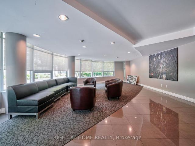 For Lease 18 Valley woods Road Unit# 813, Toronto, Ontario