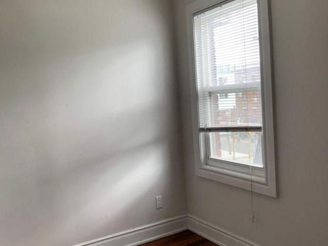 For Lease 197 Dundas Street Unit# 1A, Toronto, Ontario