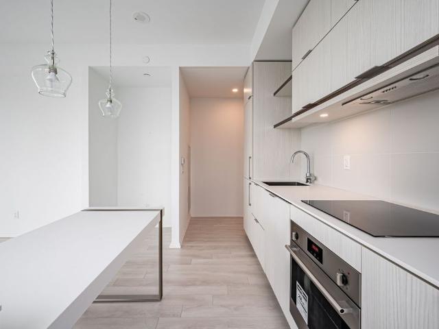 For Lease 197 Yonge Street Unit# 2102, Toronto, Ontario