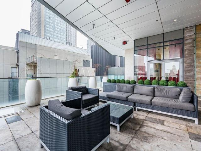 For Lease 197 Yonge Street Unit# 4404, Toronto, Ontario