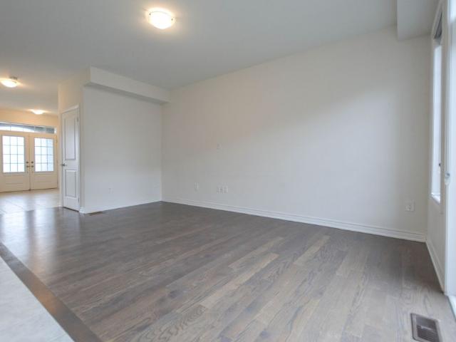 For Lease 19838 Leslie Street, East Gwillimbury, Ontario