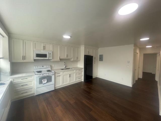 For Lease 1985 Lawrence Avenue Unit# 2, Toronto, Ontario