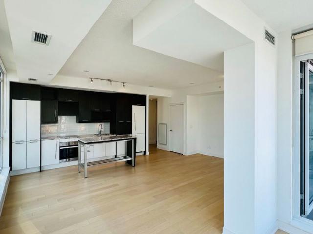 For Lease 199 Richmond Street Unit# 2803, Toronto, Ontario