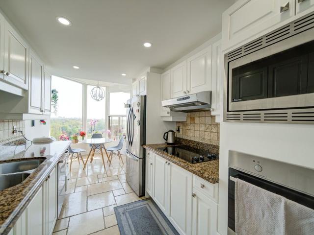 For Lease 1903 Pilgrims Way Unit# 803, Oakville, Ontario