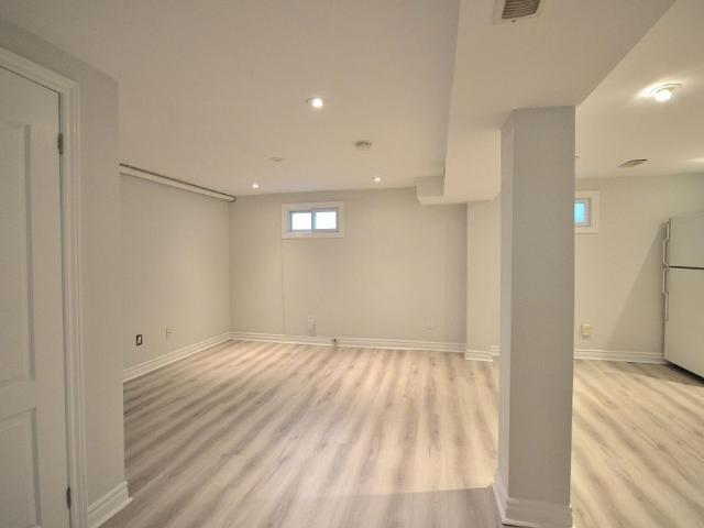 For Lease 190 Cherrywood Drive Unit# Bsmt, Newmarket, Ontario