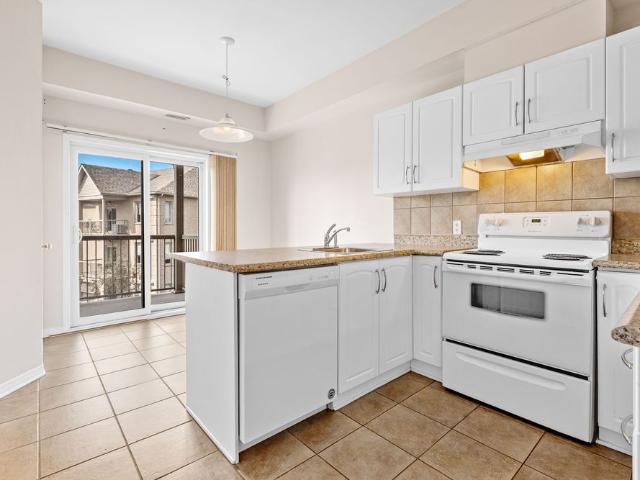 For Lease 190 Rustic Hills Crescent Unit# 7, Orleans Cumberland and Area, Ontario