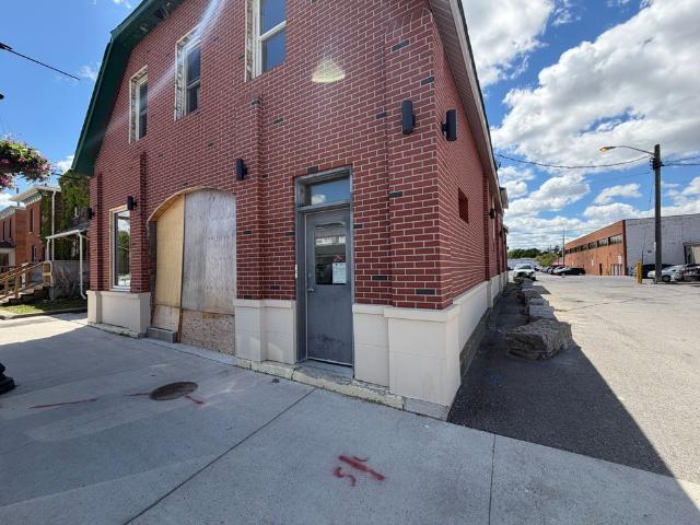 For Lease 19 Cambridge Street Unit# Unit 1 19, Kawartha Lakes, Ontario