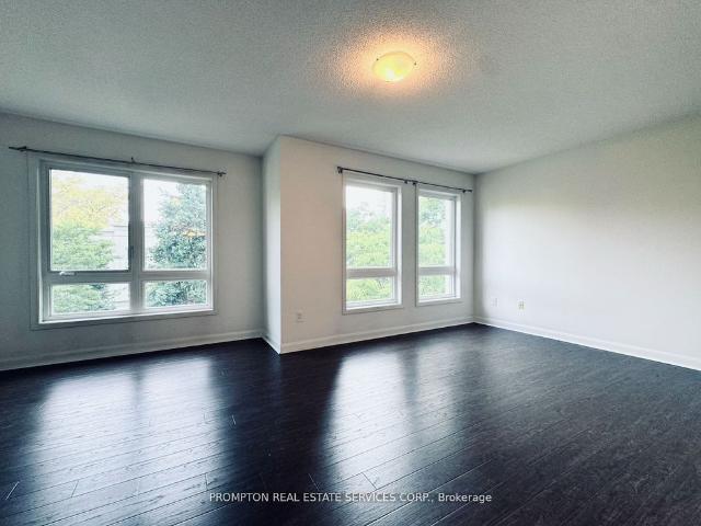 For Lease 19 Anndale Drive Unit# Th 10, Toronto, Ontario