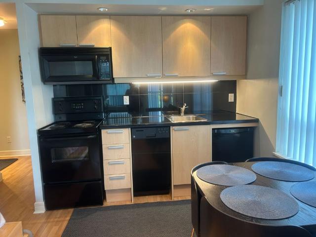 For Lease 19 Avondale Avenue Unit# 401, Toronto, Ontario