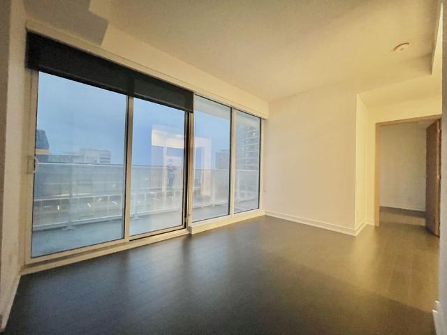 For Lease 19 Bathurst Street Unit# 1211, Toronto, Ontario